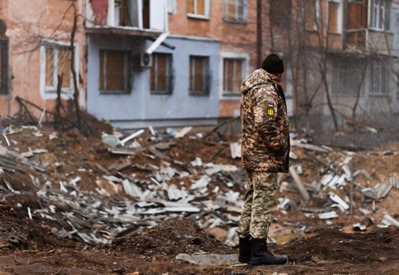 Office block and residential buildings hit by missiles – 21 civilians dead (3 children)